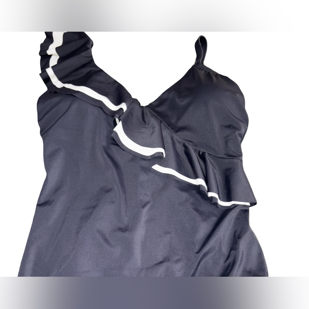 Sofia Vergara One Shoulder Ruffle Swimsuit Black White 1X NWOT - Picture 5 of 10